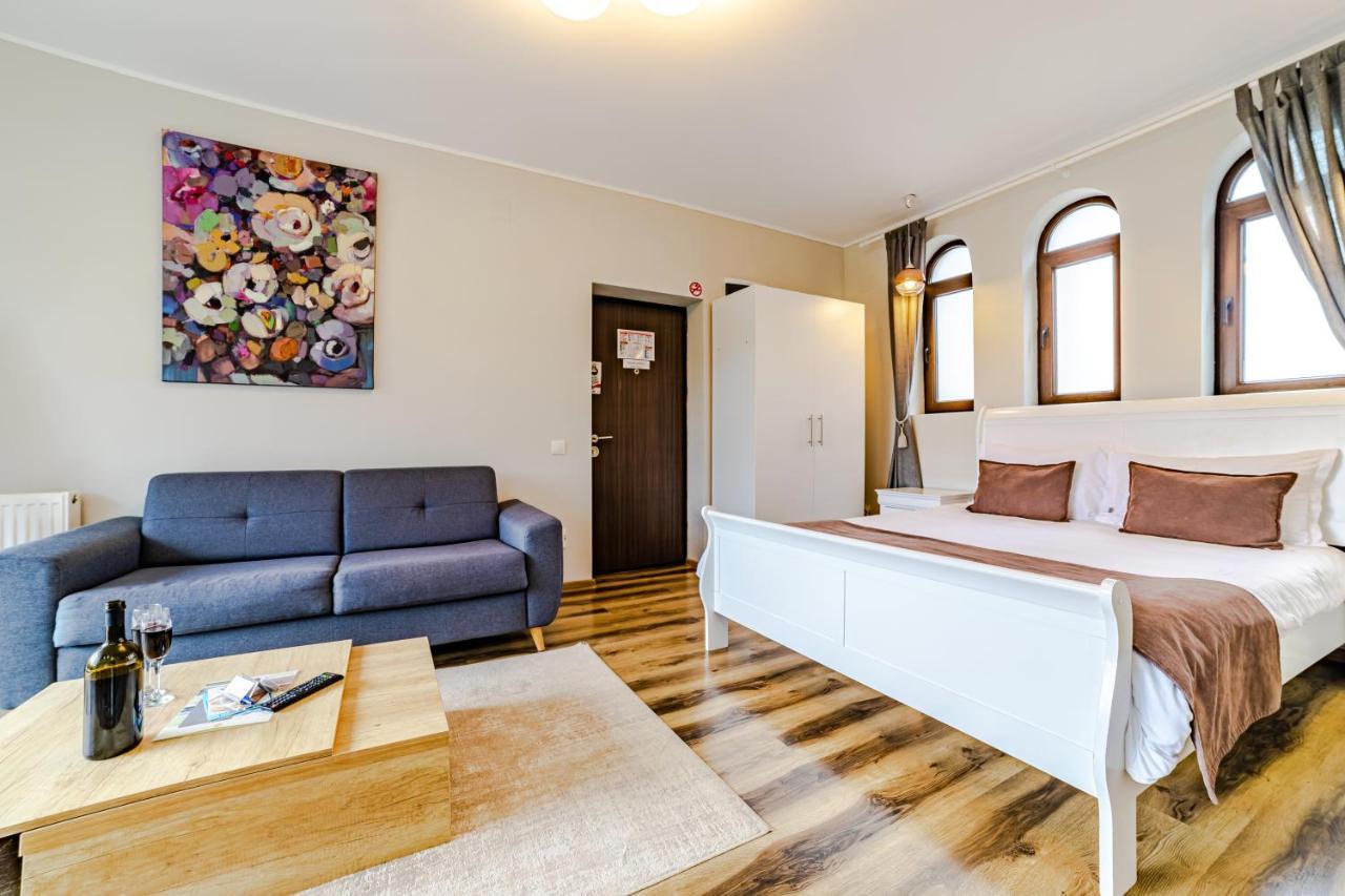 Yael Luxury Apartments 2 Буштени Экстерьер фото