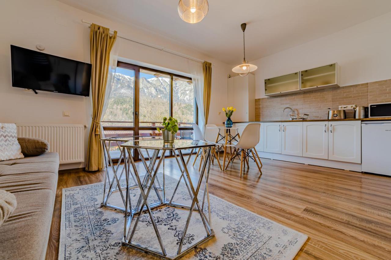 Yael Luxury Apartments 2 Буштени Экстерьер фото